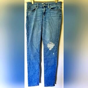 Women's Levi's Skinny Jeans 28x30🤠